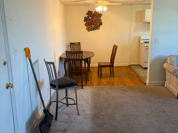 302 N Frederick Ave APT 11, Gaithersburg, MD 20877