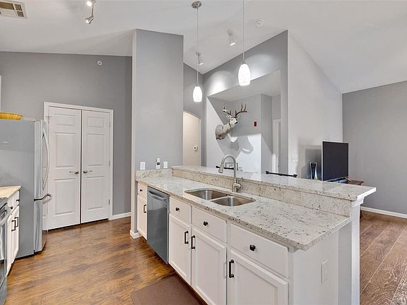 5th image of 42 Kassebaum Ln APT 308