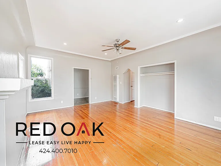 366 N Hayworth Ave #204 — Photo 6
