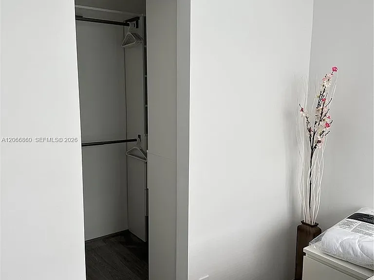 1333 E Hallandale Beach Blvd #423 — Photo 23