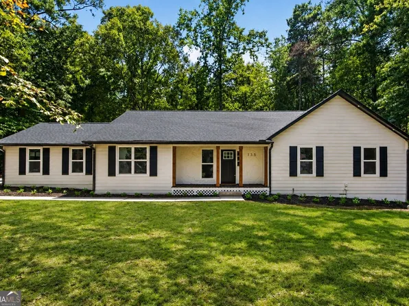 135 Springhouse Ln, Fayetteville, GA 30214
