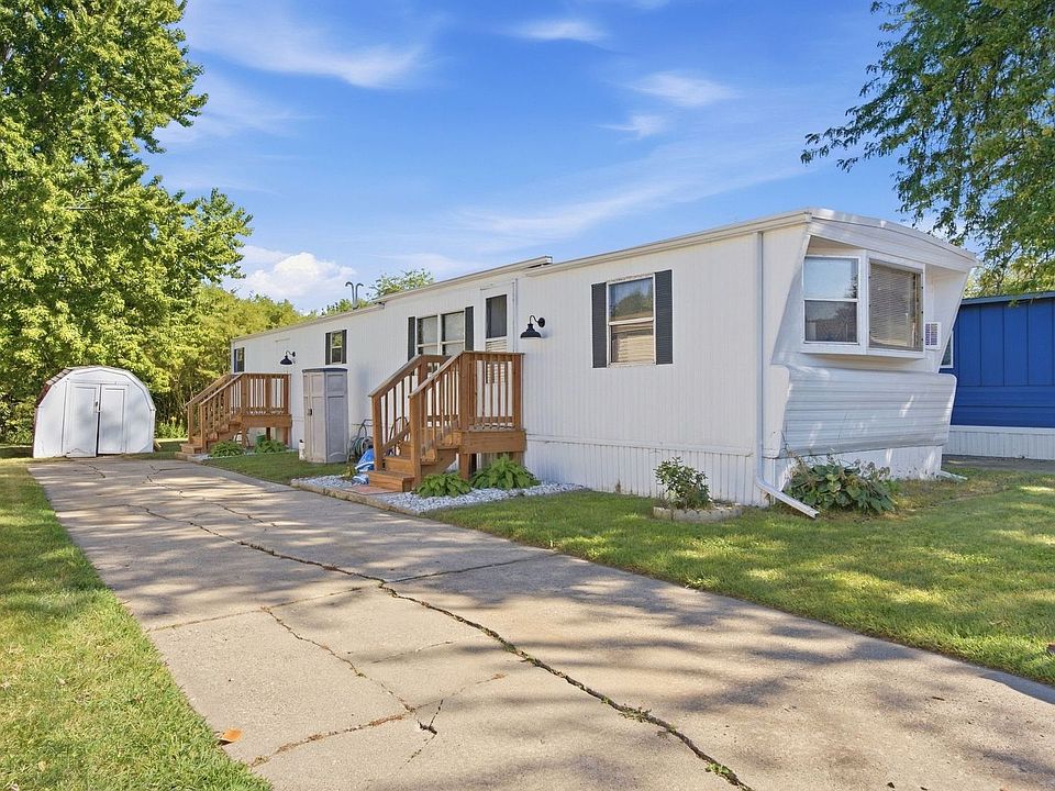 1st image of 1824 Huckleberry Ln