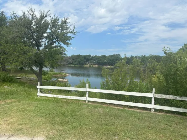 2613 White Rock Dr, Granbury, TX 76048