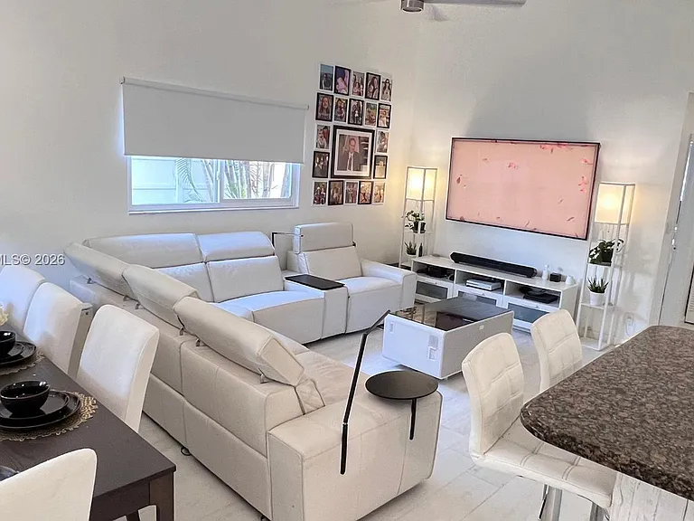 10669 Boca Entrada Blvd — Photo 3