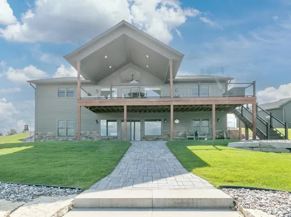 N8616 North Log Cabin Court, New Lisbon, WI 53950