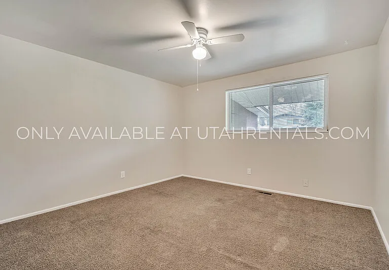 1194 W 300 N — Photo 9