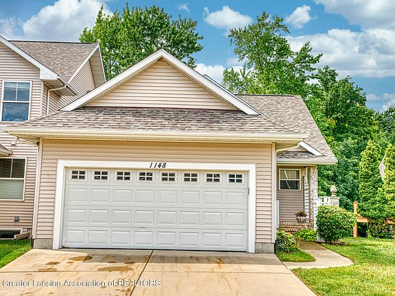 2nd image of 1148 E Maide Marians Ct
