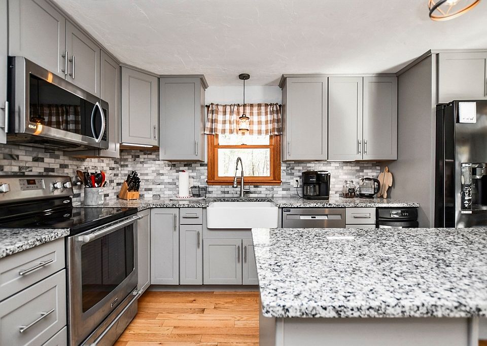 202 Franklin St, Halifax, MA 02338 Zillow