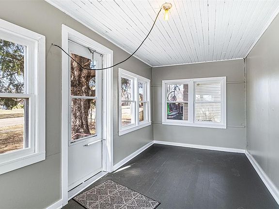 3rd image of 205 South 5th Street