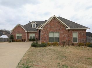 3503 Clover Hill Ln, Benton, AR 72015