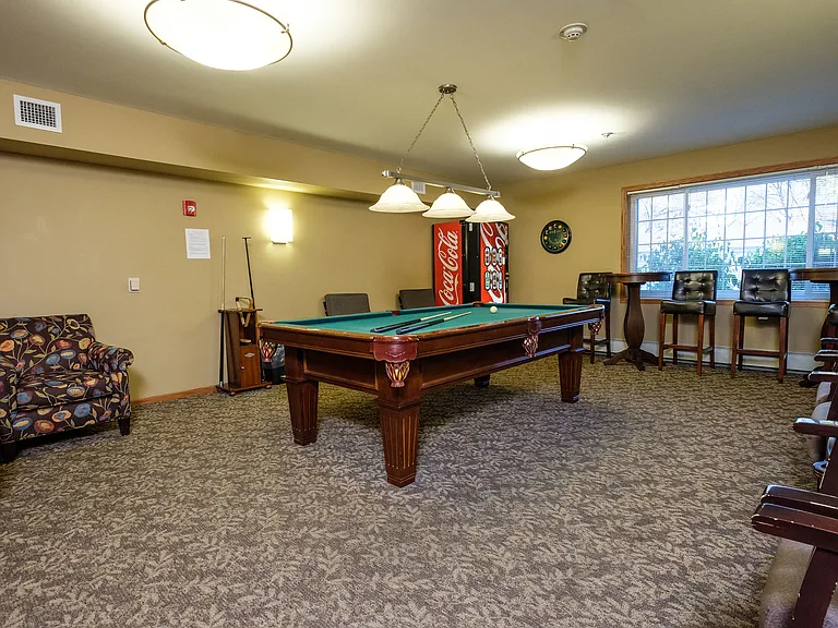 Fargo, ND Crossroads Apartments | Billiards