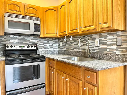 Rented by Bedford Brownstone Realty | media 15