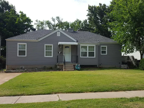 10208 Saint Richard Ln, Saint Ann, MO 63074