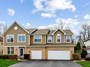 184 Primrose Ln, Bartlett, IL 60103