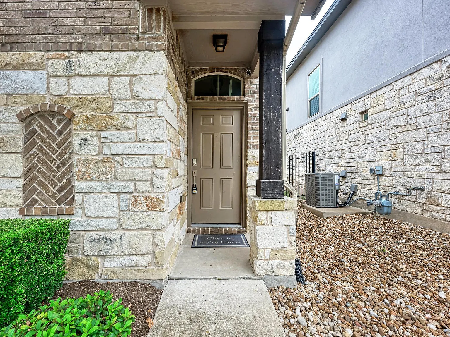 1401 Little Elm Trl — Photo 4