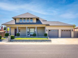 747 Palm Ave, Ripon, CA 95366