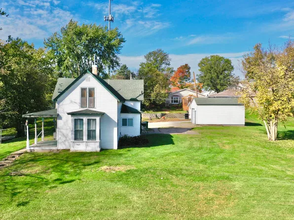 1303 Benton Ave, Corning, IA 50841