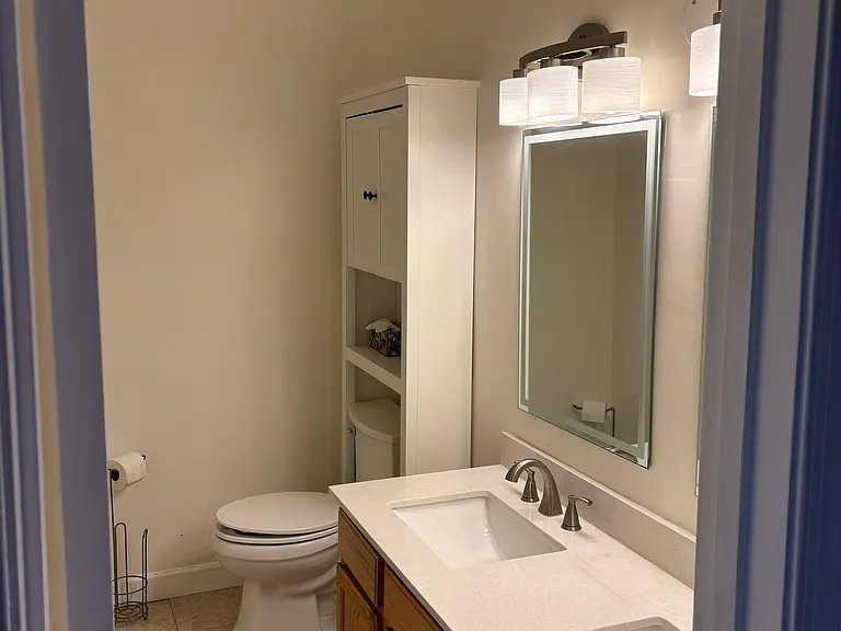 1022 G St NE — Photo 12