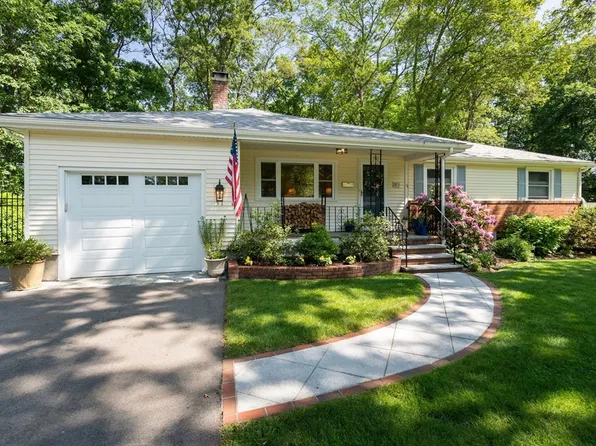 51 Claudette Cir, Framingham, MA 01701