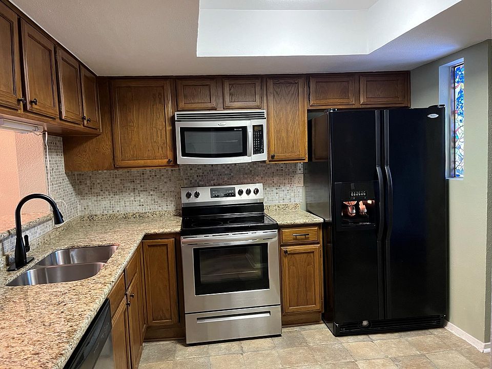 1st image of 4444 Victory Dr APT 1302
