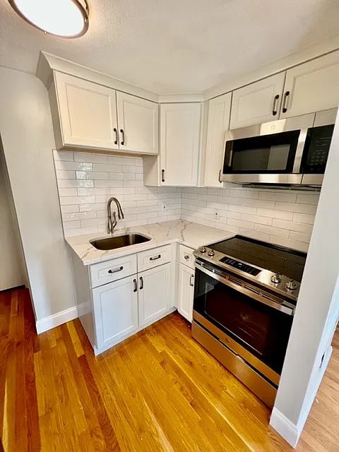 Building Photo - 109 Fulton St #4
