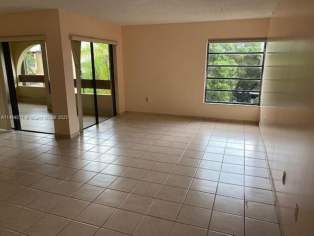1st image of 9255 SW 125th Ave APT 406R