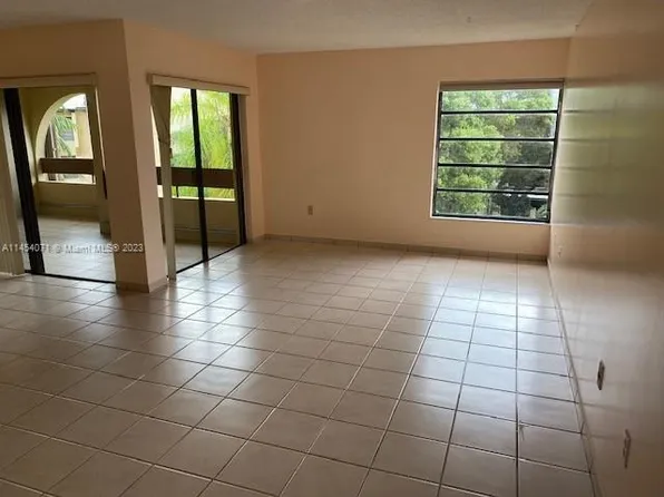 9255 SW 125th Ave APT 406R, Miami, FL 33186