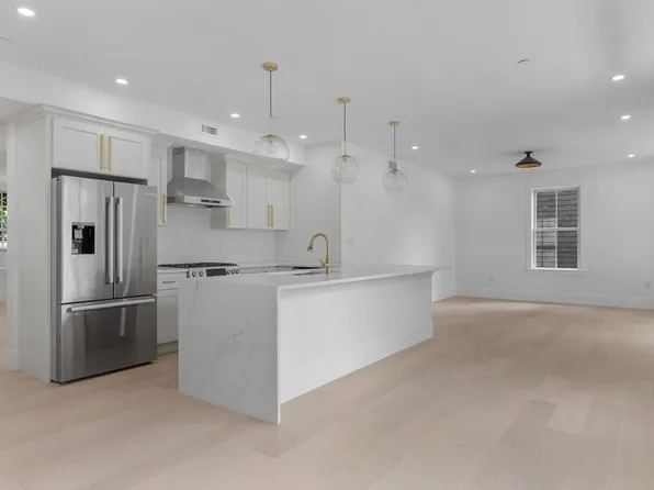100 White St #2, Boston, MA 02128