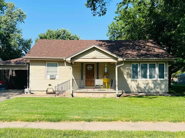 129 N Freeborn St, Marion, KS 66861