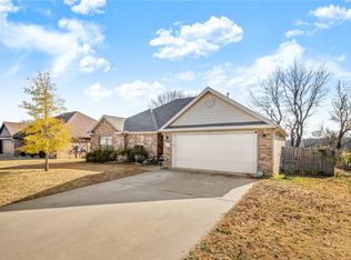 1545 Bridgeboro Ave, Springdale, AR 72764