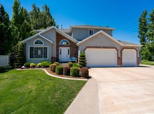 231 Kay Cir, Kaysville, UT 84037