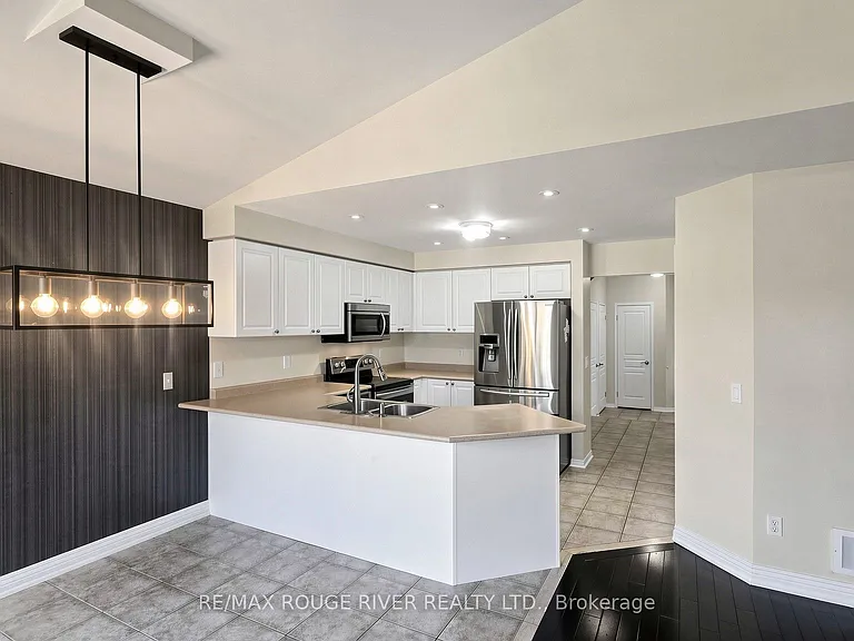 66 Telegraph Dr — Photo 9