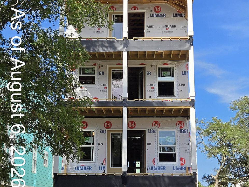 1st image of 210B 9th Ave. S