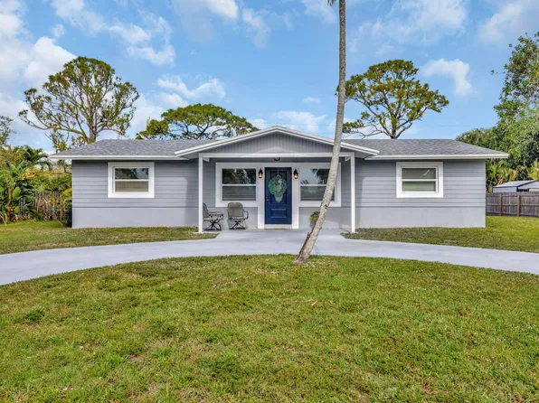 2143 SE Washington Street N, Stuart, FL 34997