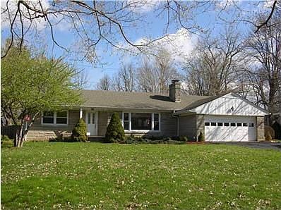 1st image of 840 E Cragmont Dr