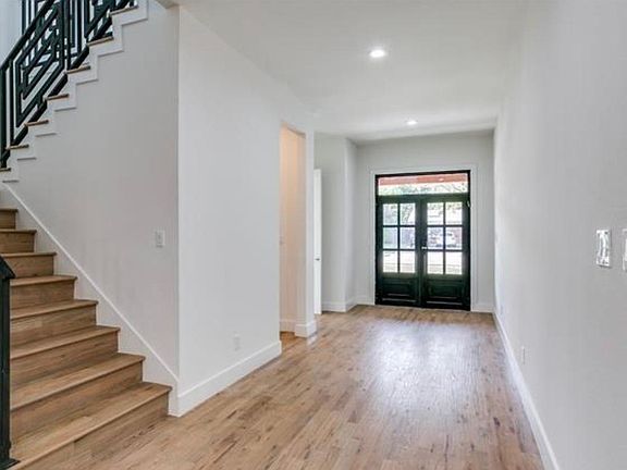 2nd image of 14026 Janwood Ln