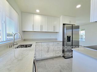 1421 Pine St #B, Everett, WA 98201