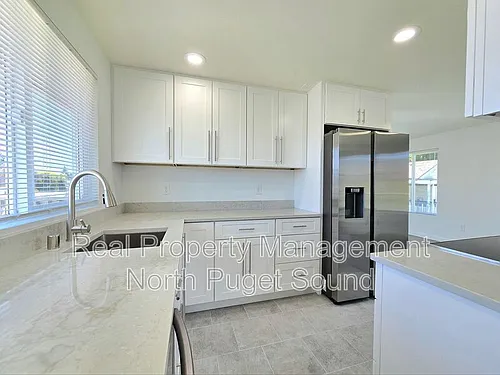1421 Pine St #B Photo 1