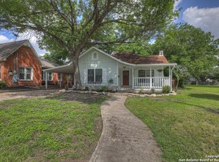 1050 W. Coll, New Braunfels, TX 78130