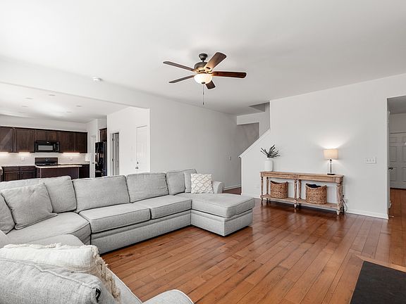 4th image of 6520 Sunnywood Dr