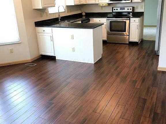 4th image of 5363 Old Creek Ln