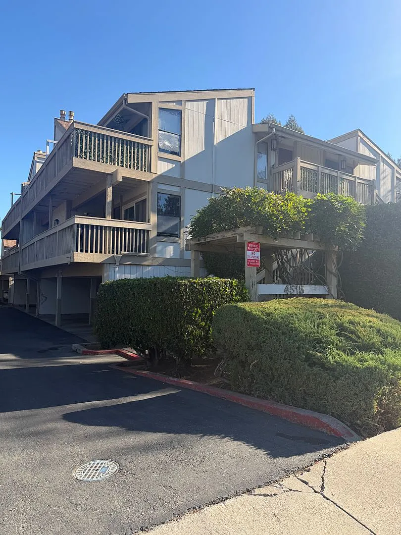 Beautifully Updated 2-Bedroom, 2-Bath Condominium — Photo 1
