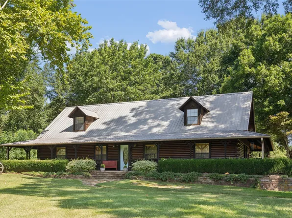 2105 County Road 2111, Hooks, TX 75561