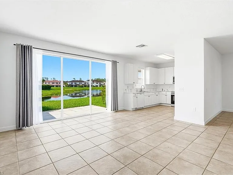 7070 Venice Way #2904 — Photo 10