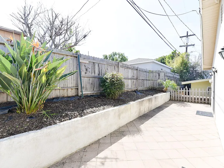 219 W Avenida Palizada — Photo 21