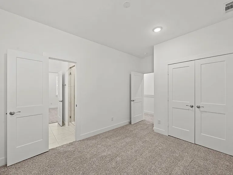 527 Park Hill Ct — Photo 15