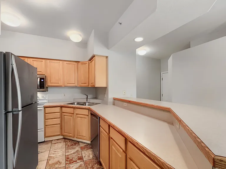 920 E Plum Creek Pkwy #106 — Photo 3