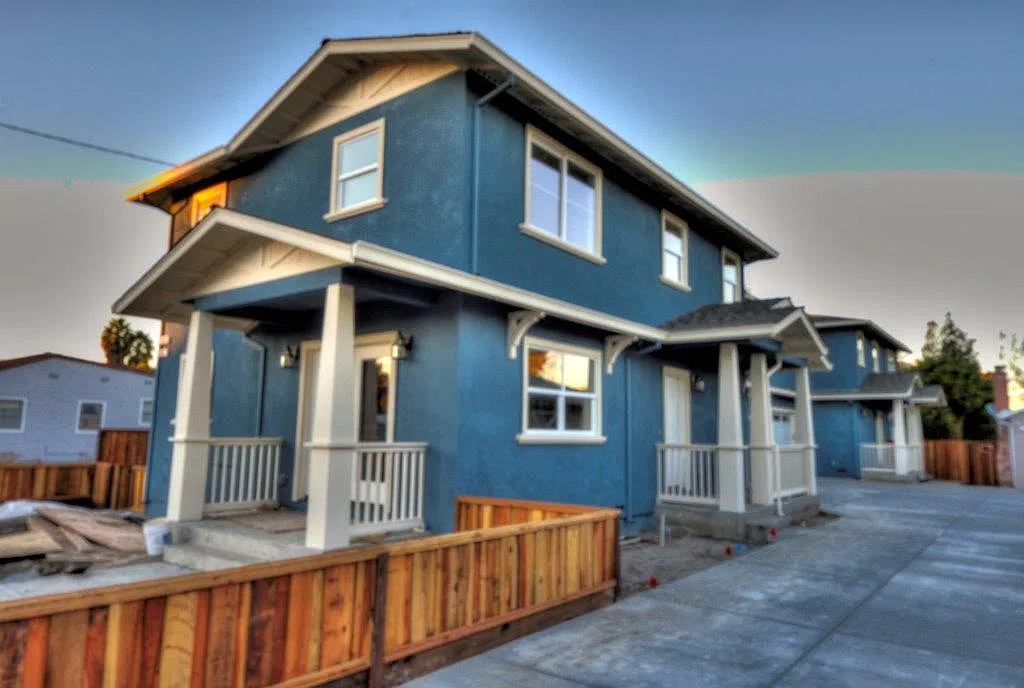 4 bed, 3.0 bath, 1800 sqft, $7,900 — Photo 1