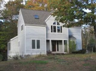 44 Butterfield Ln, Stratham, NH 03885
