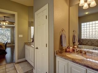 146 Santa Ursula, Helotes, TX 78023